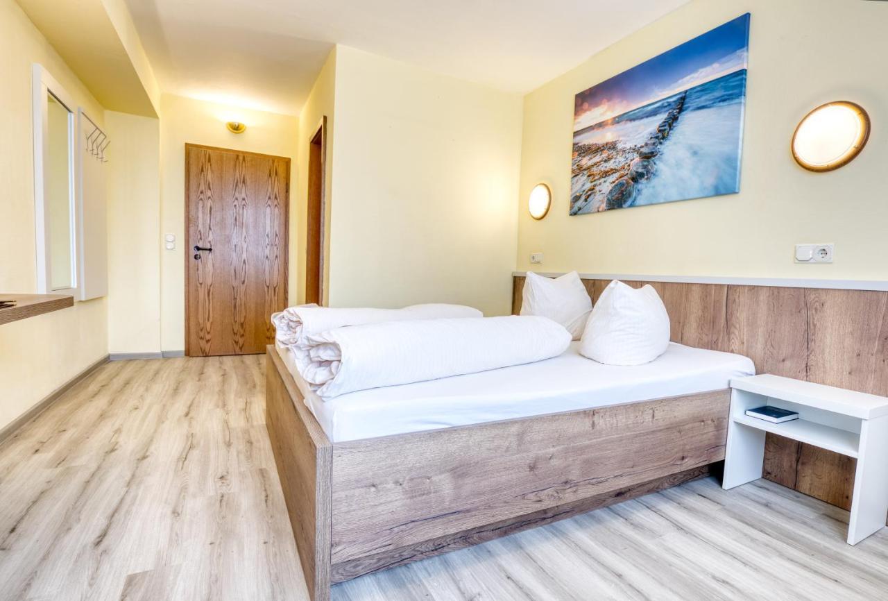 Hotel Kiebitz An Der Ostsee Börgerende-Rethwisch Esterno foto