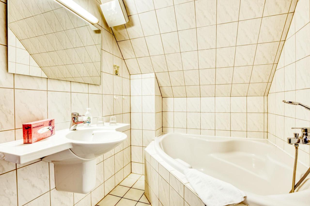 Hotel Kiebitz An Der Ostsee Börgerende-Rethwisch Esterno foto
